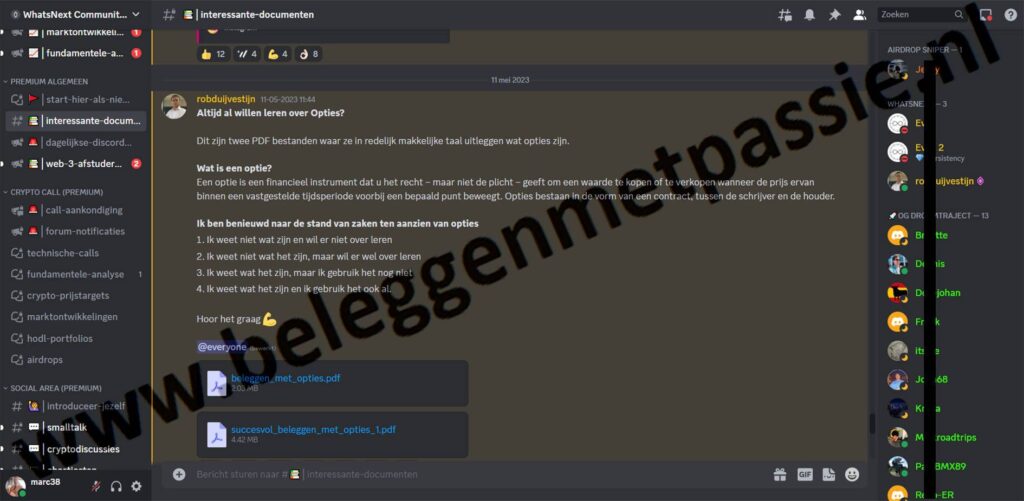 Op deze foto zie je Interessante documenten van WhatsNext Community